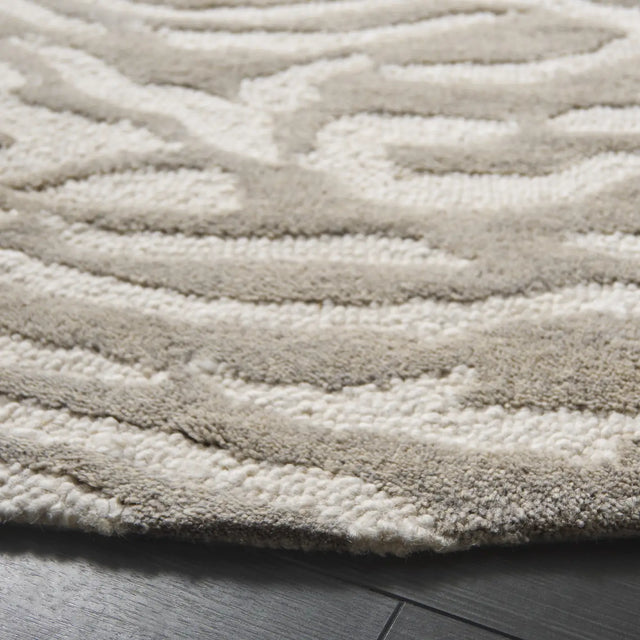 Safavieh Ebony 6'-0" x 6'-0" Rug in Grey / Ivory