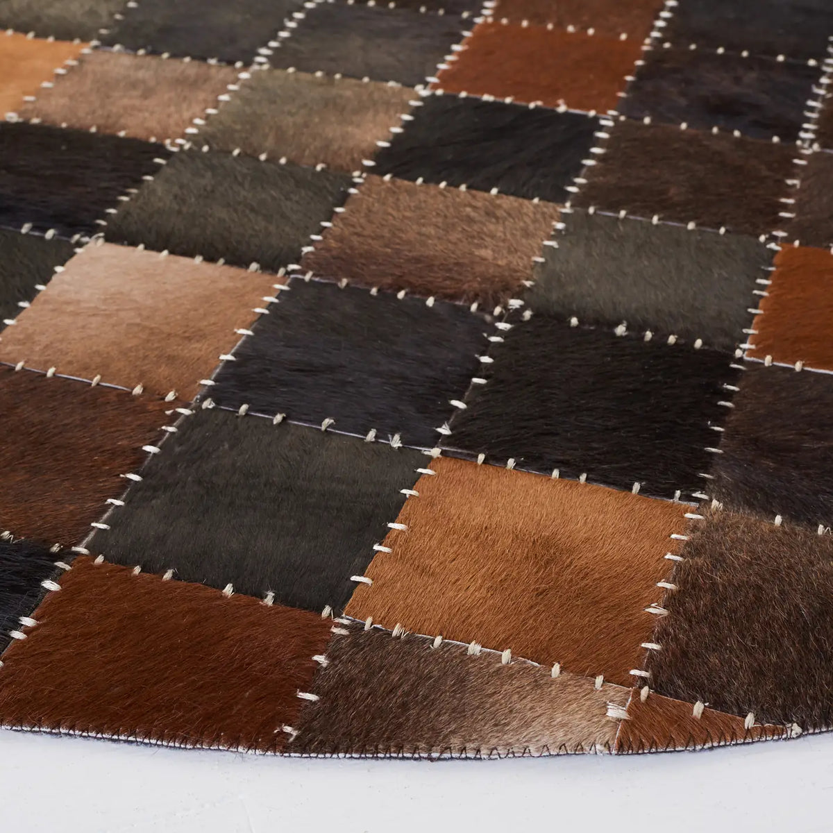 Safavieh Studio Leather 6'-0" x 6'-0" Rug in Brown / Beige