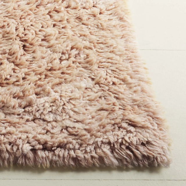 Safavieh Casablanca 4'-0" x 6'-0" Rug in Rust