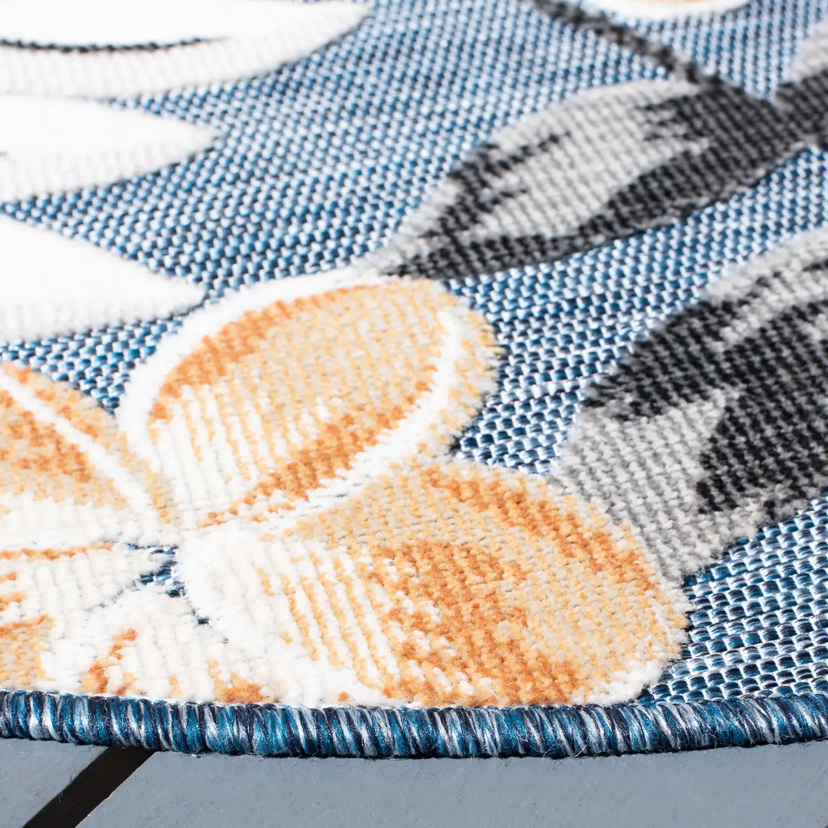 Safavieh Cabana 6'-5" x 6'-5" Rug in Blue / Grey