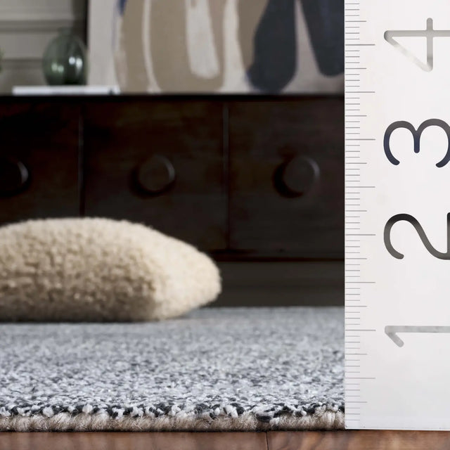 Safavieh Renewal 2'-3" x 8'-0" Rug in Charcoal / Ivory