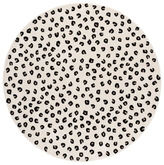 Safavieh Fifth Avenue 6'-0" x 6'-0" Rug in Ivory / Black