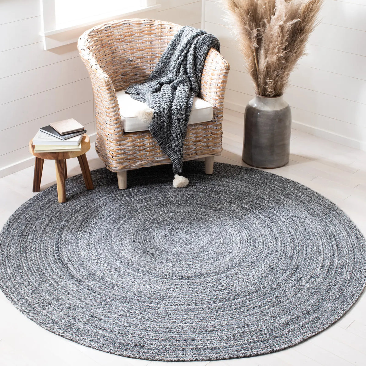 Safavieh Braided 6'-0" x 6'-0" Rug in Charcoal