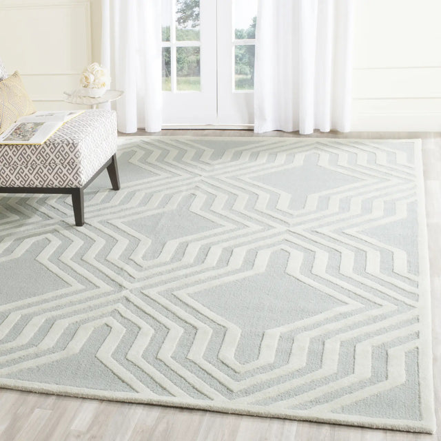 Safavieh Cambridge 8'-0" x 10'-0" Rug in Grey / Ivory