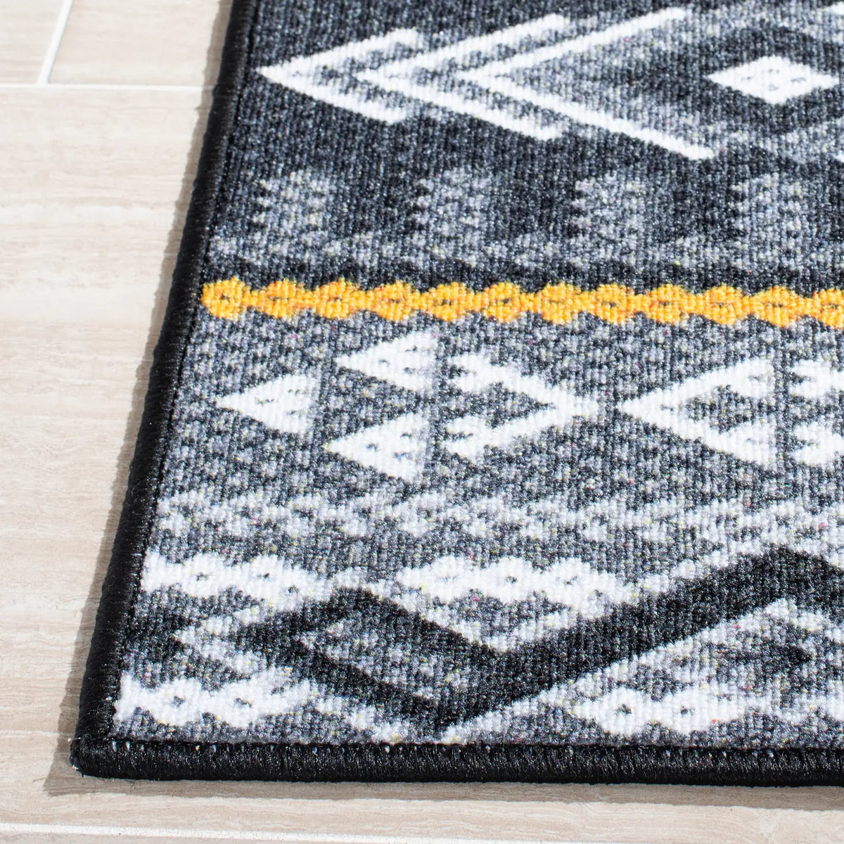 Safavieh Journey 4'-4" x 6'-0" Rug in Grey / Gold