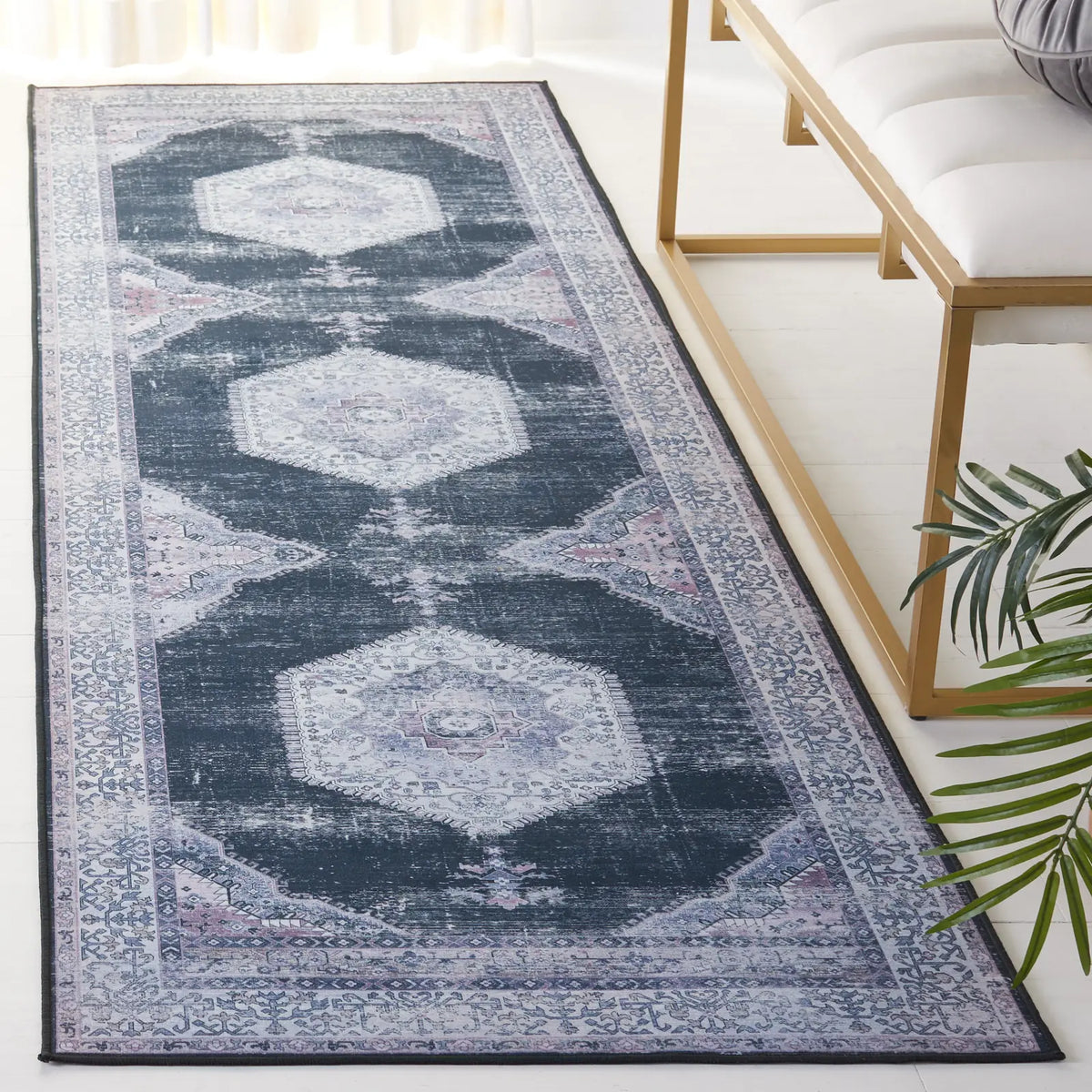 Safavieh Tucson 2'-6" x 8'-0" Rug in Black / Beige