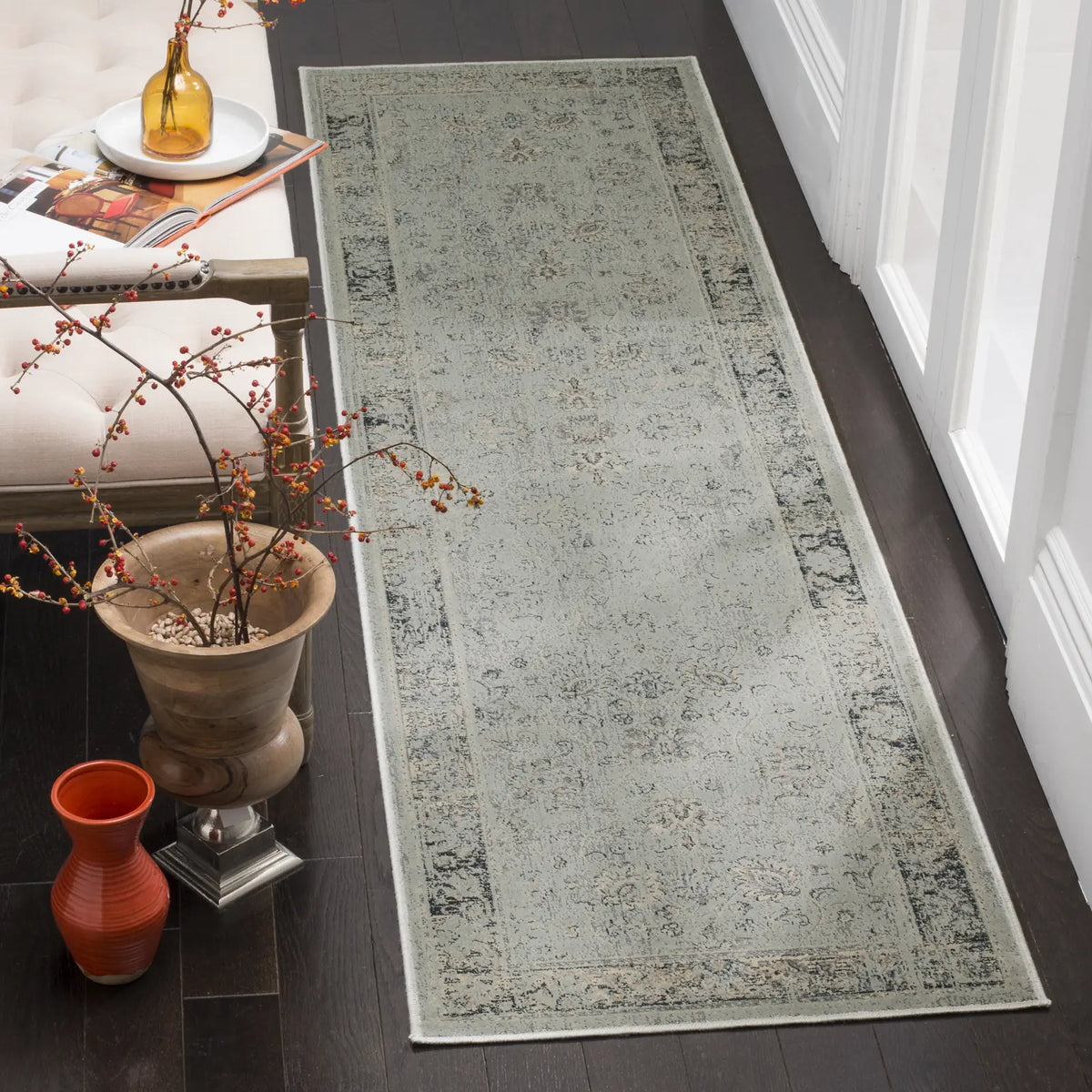 Safavieh Vintage 2'-2" x 8'-0" Rug in Light Blue