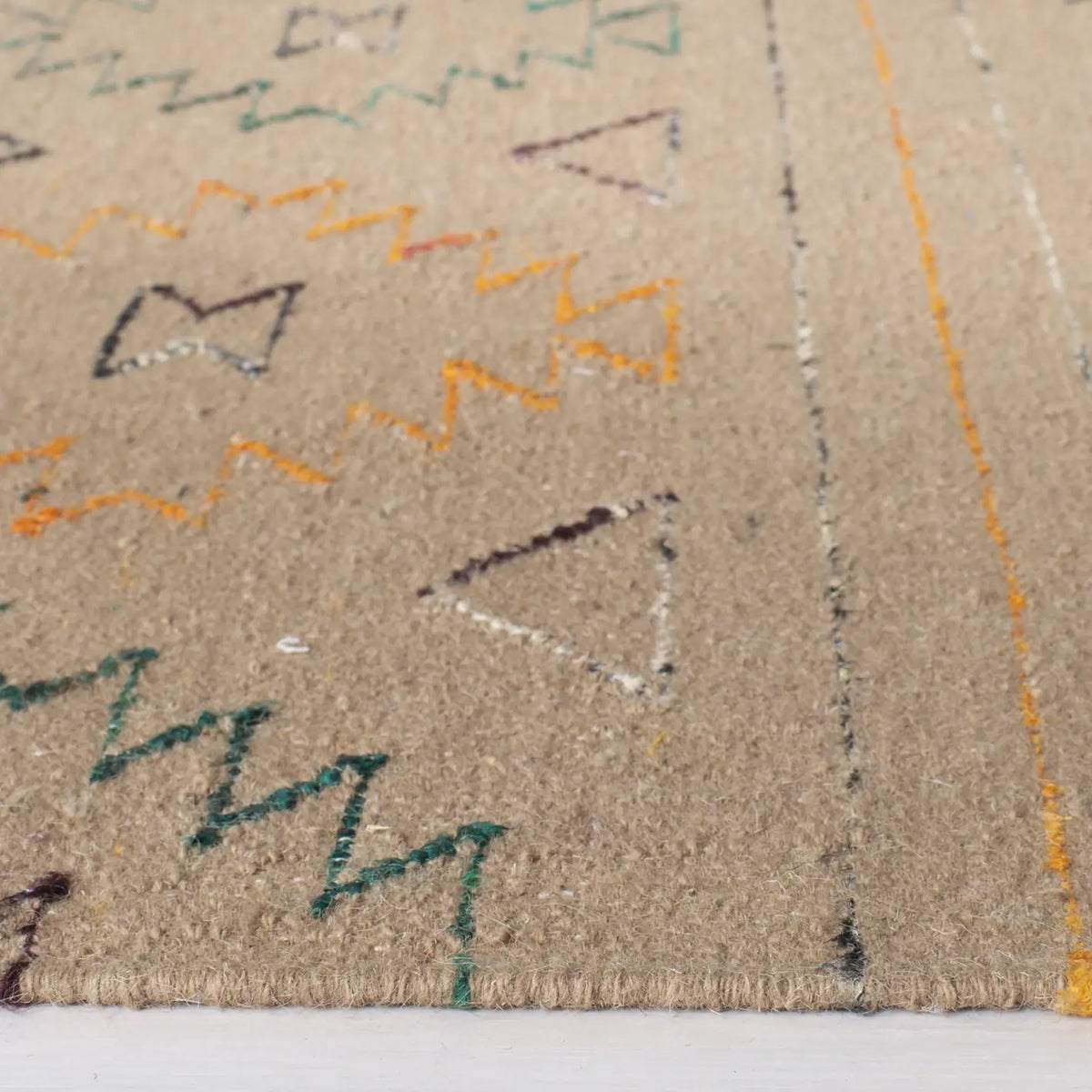Safavieh Safari 5'-0" x 8'-0" Rug in Multi