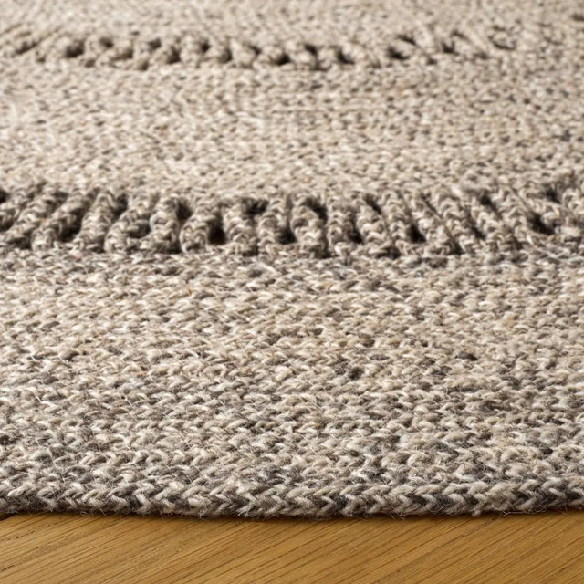 Safavieh Braided 5'-0" x 5'-0" Rug in Grey / Silver