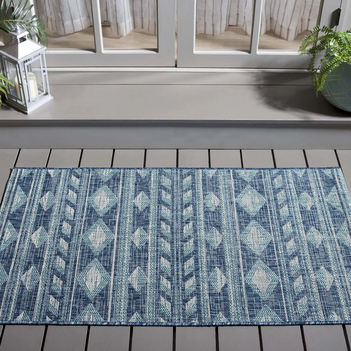 Safavieh Courtyard 2'-7" x 5'-0" Rug in Navy / Aqua