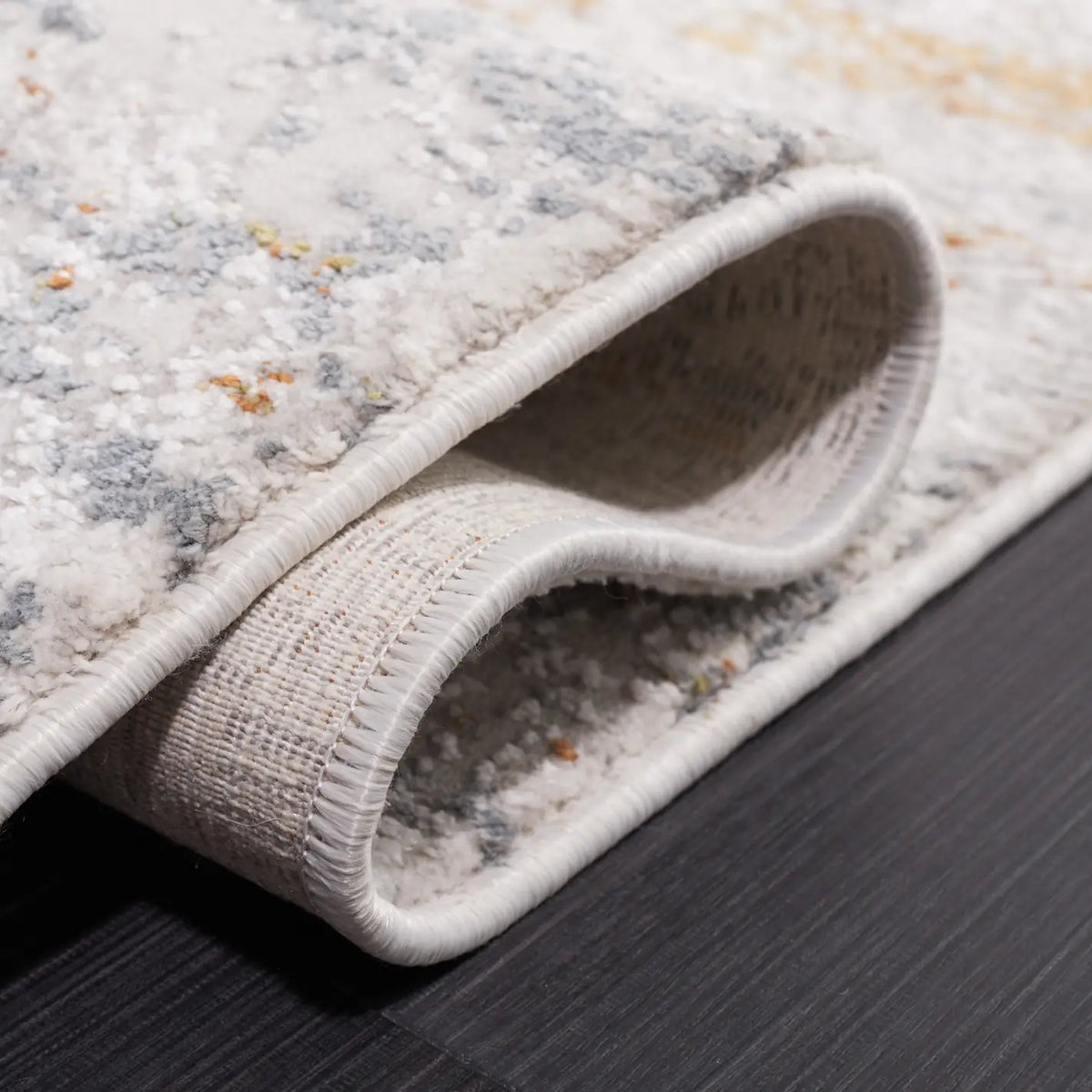Safavieh Princeton 4'-0" x 6'-0" Rug in Light Beige / Grey