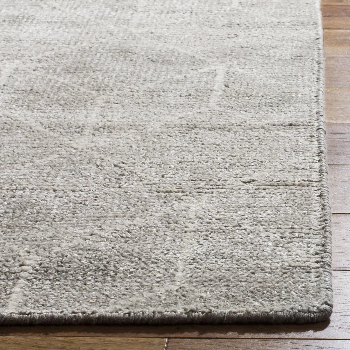 Safavieh Stone Wash 5'-0" x 8'-0" Rug in Silver