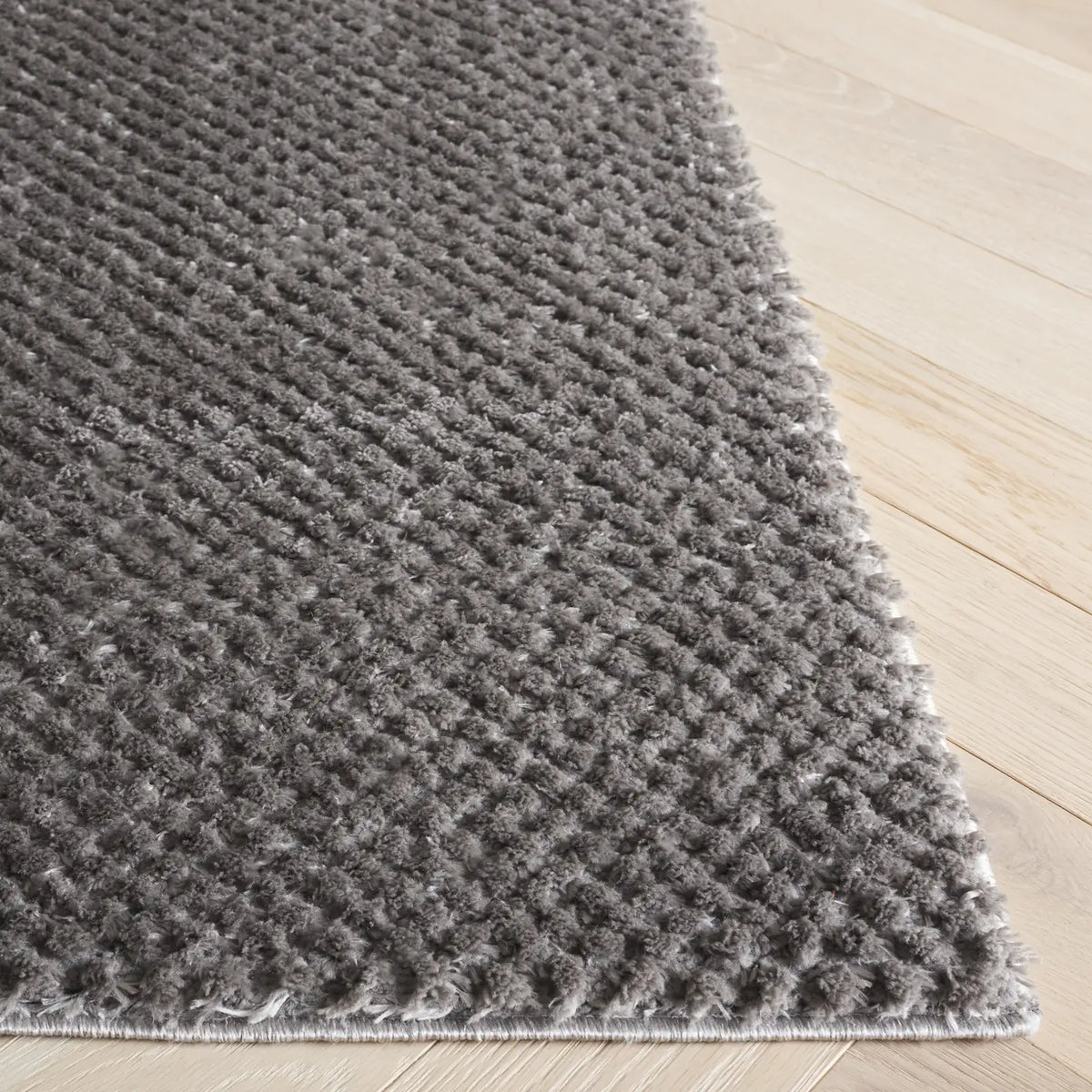Safavieh Penelope Shag 4'-0" x 6'-0" Rug in Grey
