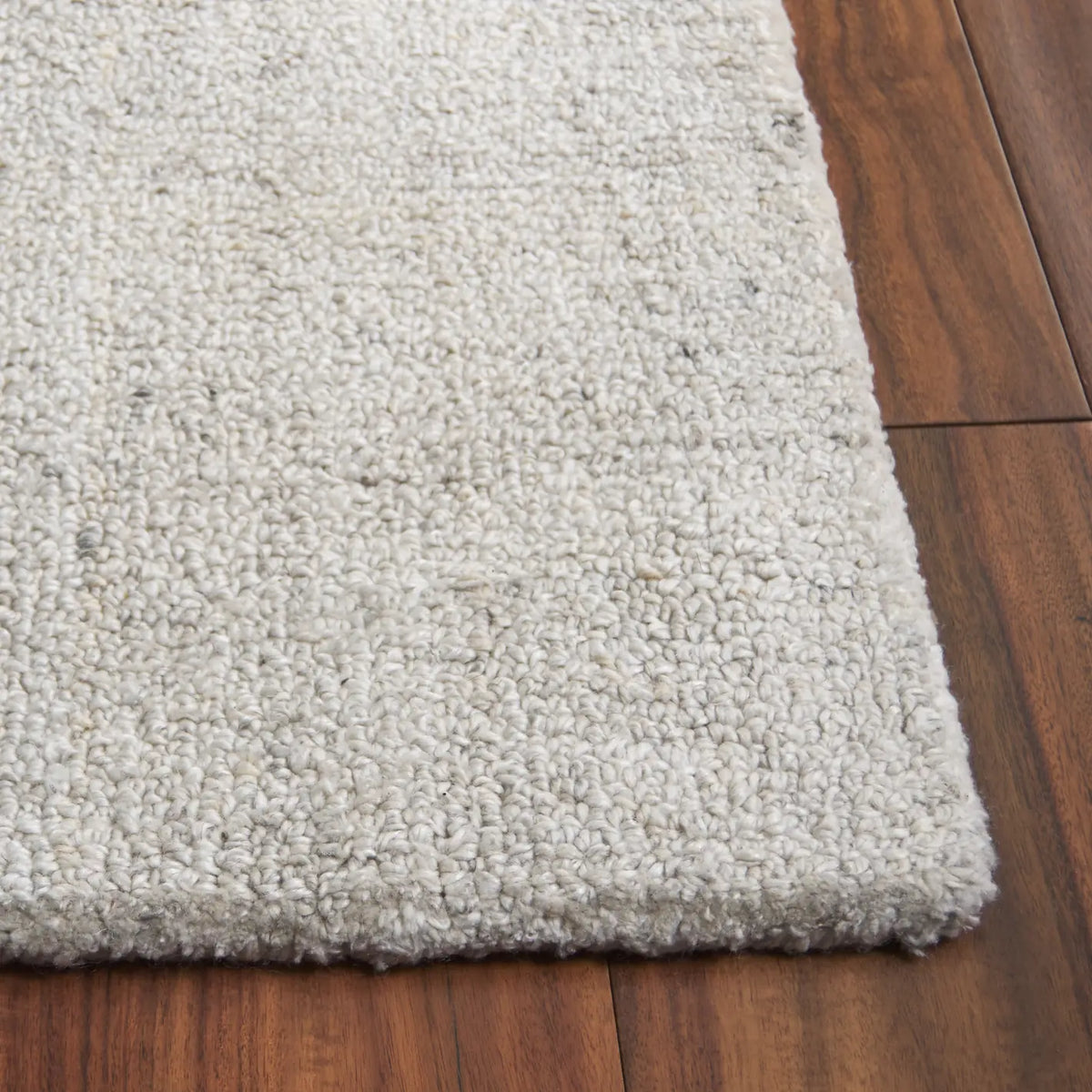 Safavieh Abstract 5'-0" x 8'-0" Rug in Ivory / Beige