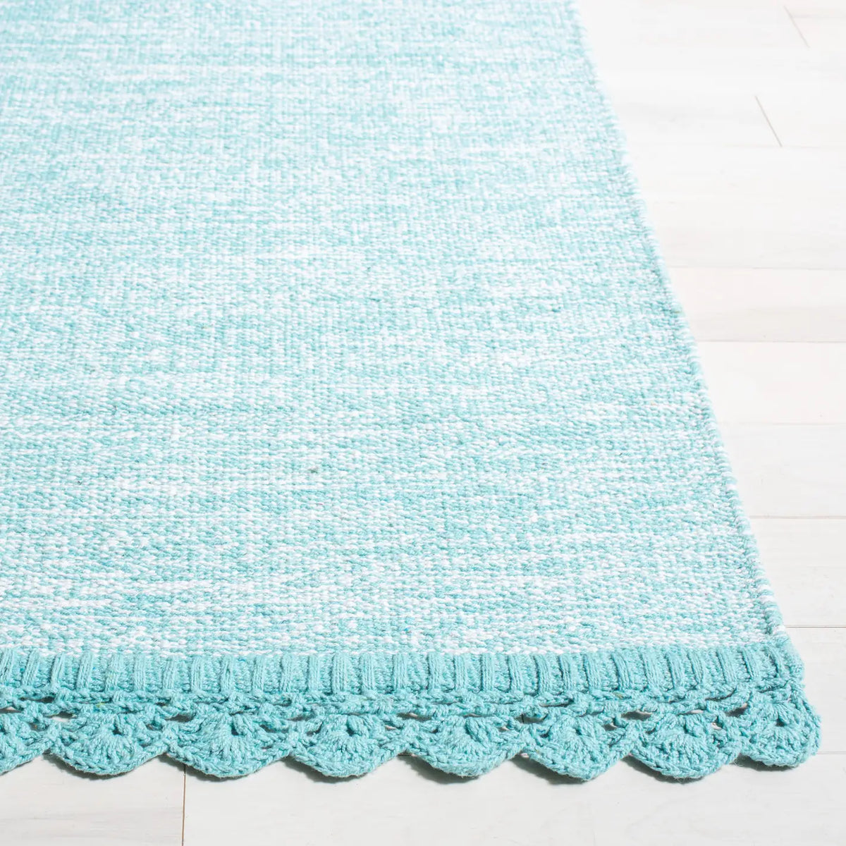 Safavieh Montauk 8'-0" x 10'-0" Rug in Turquoise