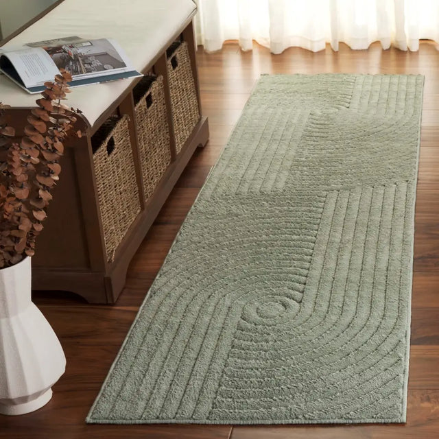 Safavieh Selena 2'-2" x 8'-0" Rug in Green