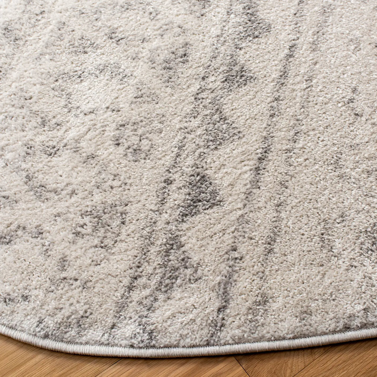Safavieh Adirondack 6'-0" x 6'-0" Rug in Ivory / Silver