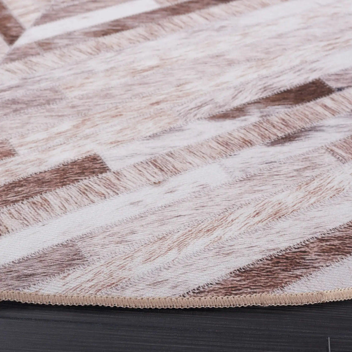 Safavieh Faux Hide 6'-0" x 6'-0" Rug in Beige / Brown