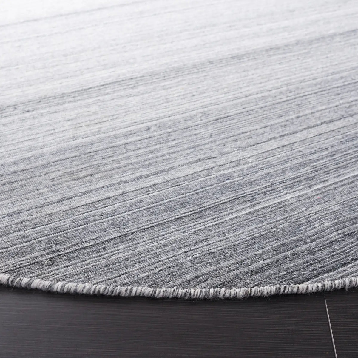 Safavieh Kilim 6'-0" x 6'-0" Rug in Dark Grey / Ivory