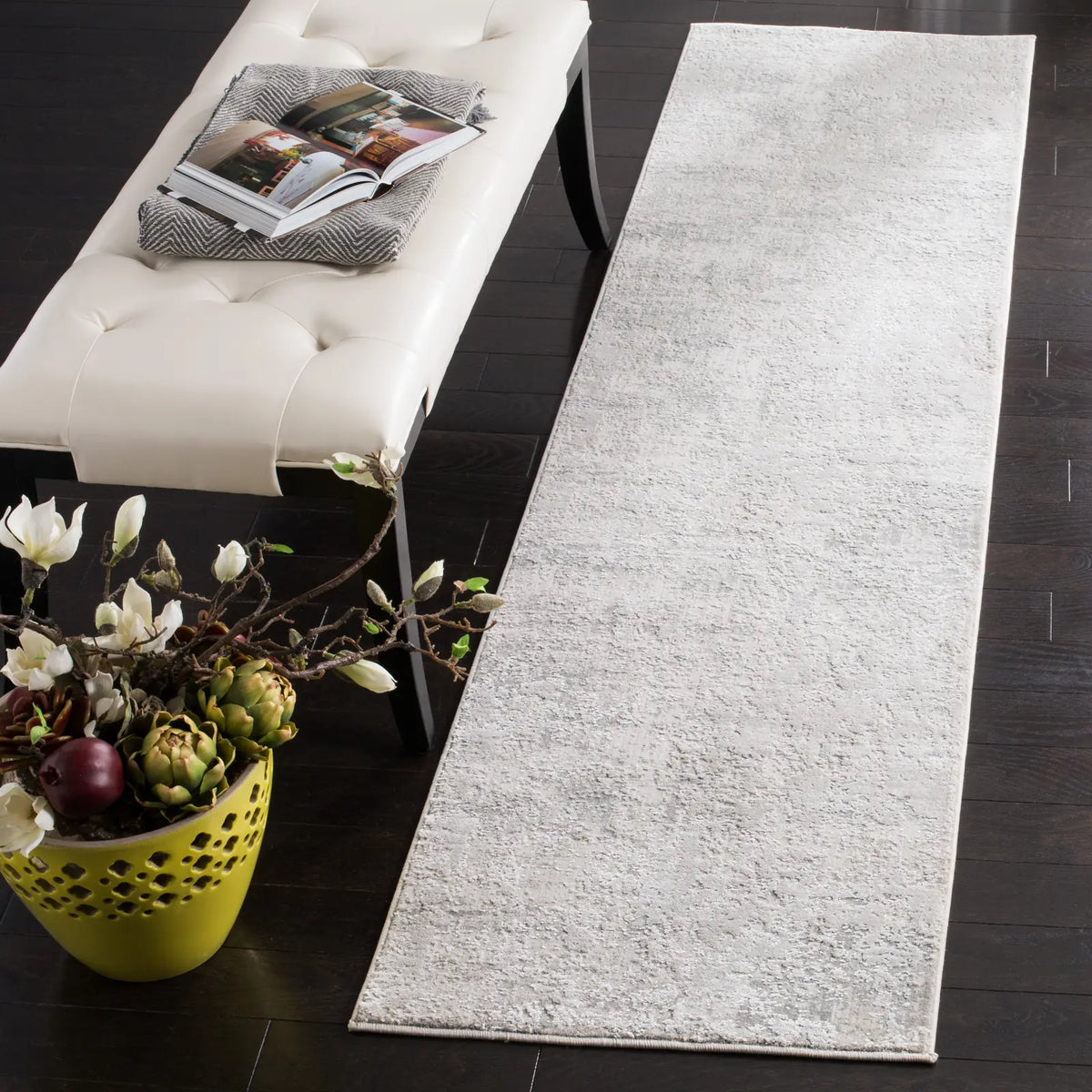 Safavieh Princeton 2'-0" x 10'-0" Rug in Beige / Grey