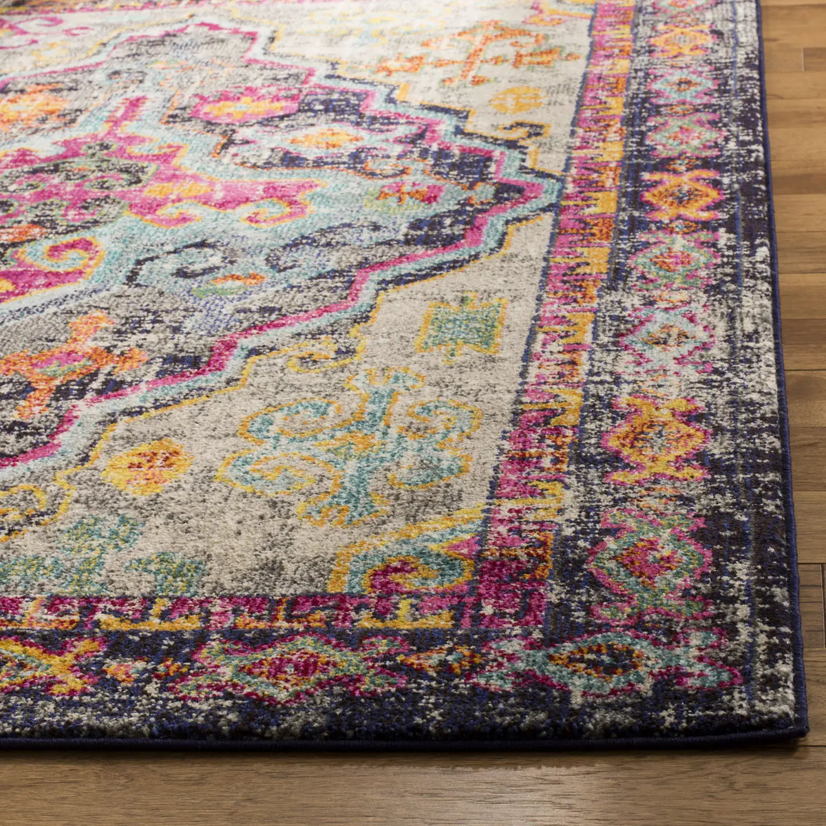 Safavieh Monaco 4'-0" x 5'-7" Rug in Grey / Fuchsia