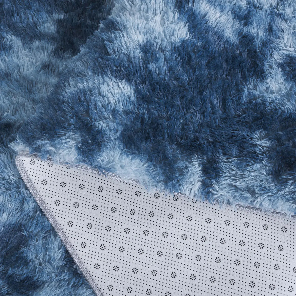 Safavieh Rainbow Shag 4'-0" x 6'-0" Rug in Blue