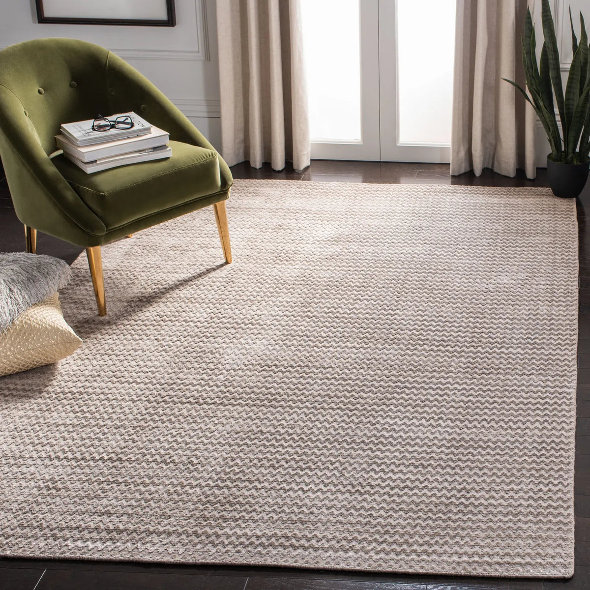 Safavieh Mirage 4'-0" x 6'-0" Rug in Graphite