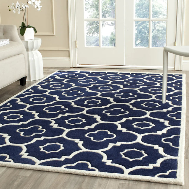 Safavieh Chatham 4'-0" x 6'-0" Rug in Dark Blue / Ivory