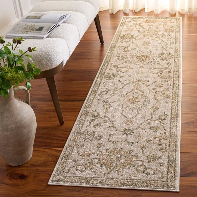 Safavieh Hazel 500 2'-2" x 8'-0" Rug in Ivory / Beige