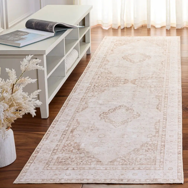 Safavieh Arizona 2'-6" x 8'-0" Rug in Beige / Light Taupe