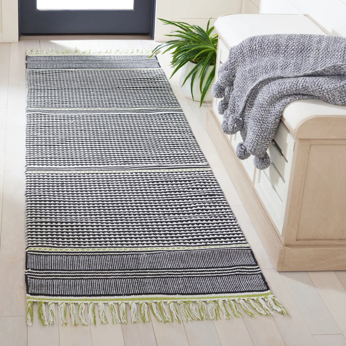 Safavieh Montauk 2'-3" x 7'-0" Rug in Lime / Multi