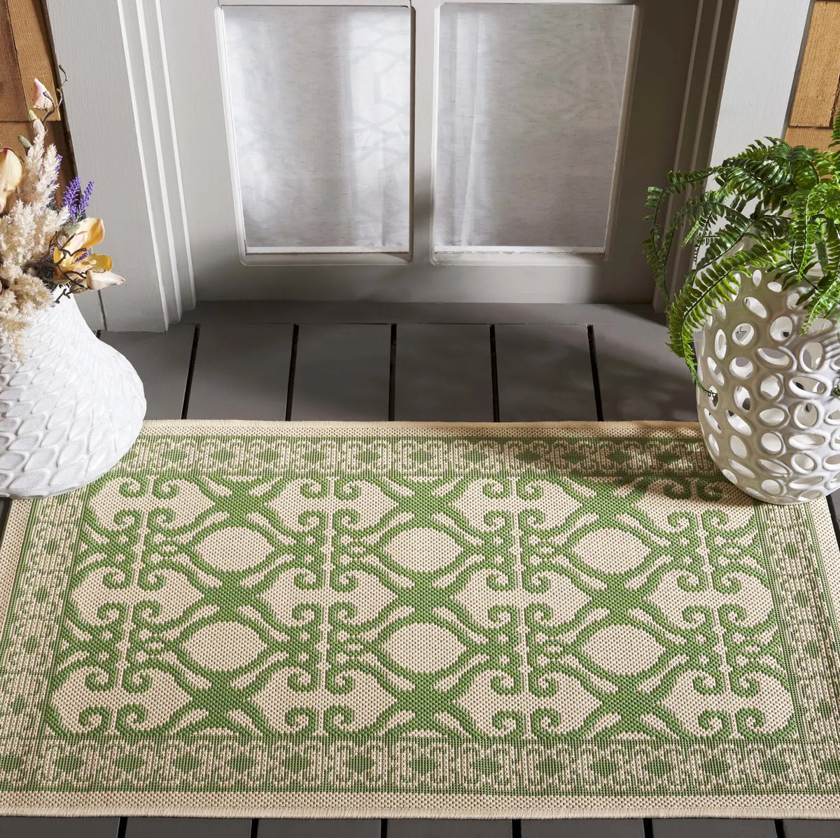 Safavieh Courtyard 2'-0" x 3'-7" Rug in Natural / Olive
