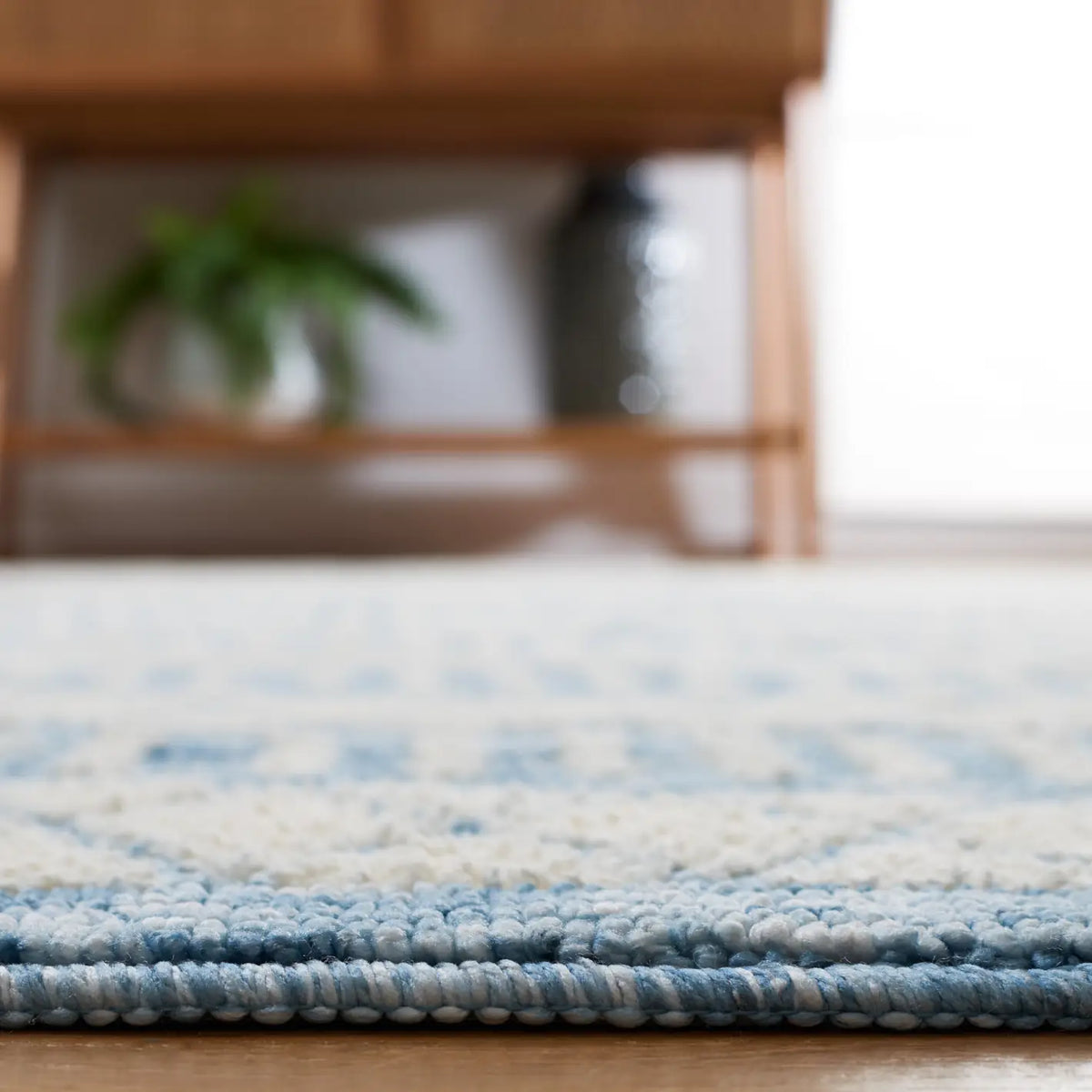 Safavieh Easy Care 4'-0" x 6'-0" Rug in Ivory / Grey