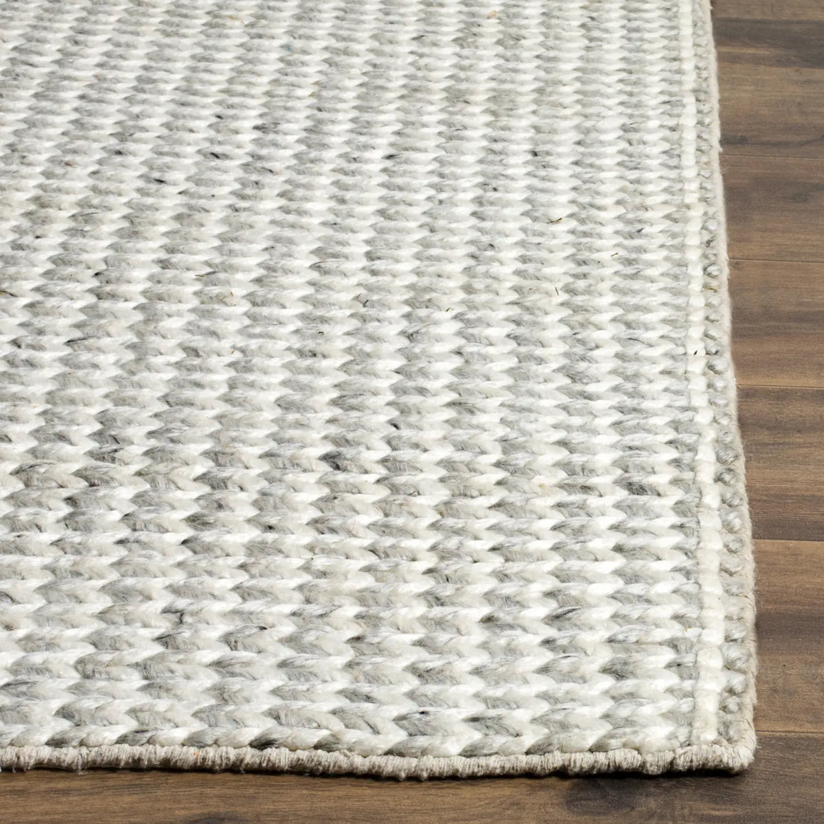 Safavieh Natura 5'-0" x 8'-0" Rug in Ivory / Silver