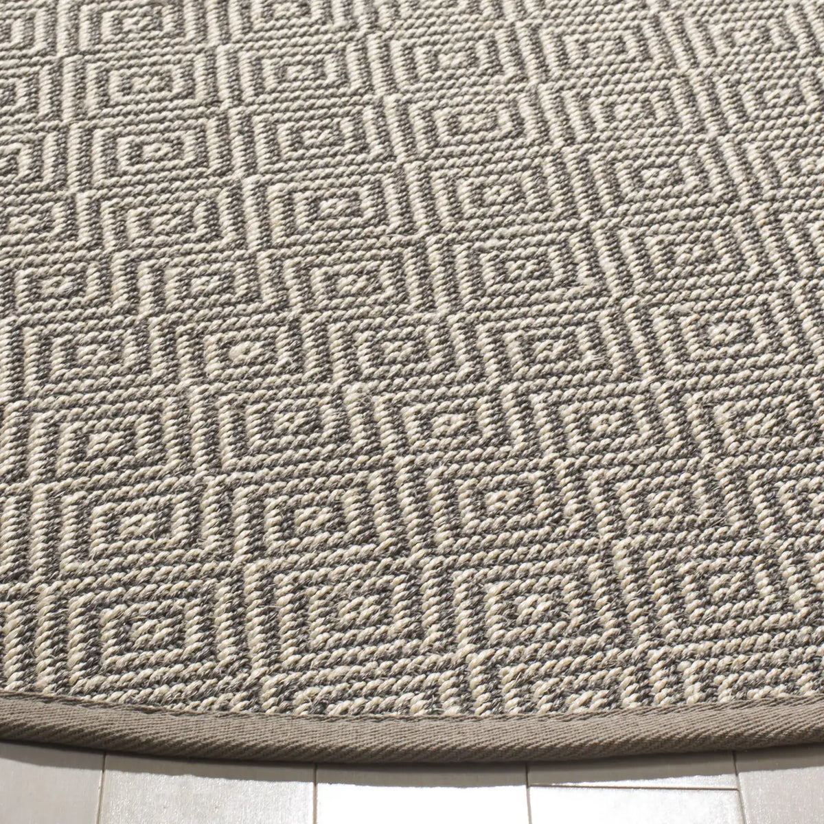 Safavieh Natural Fiber 6'-0" x 6'-0" Rug in Natural / Taupe