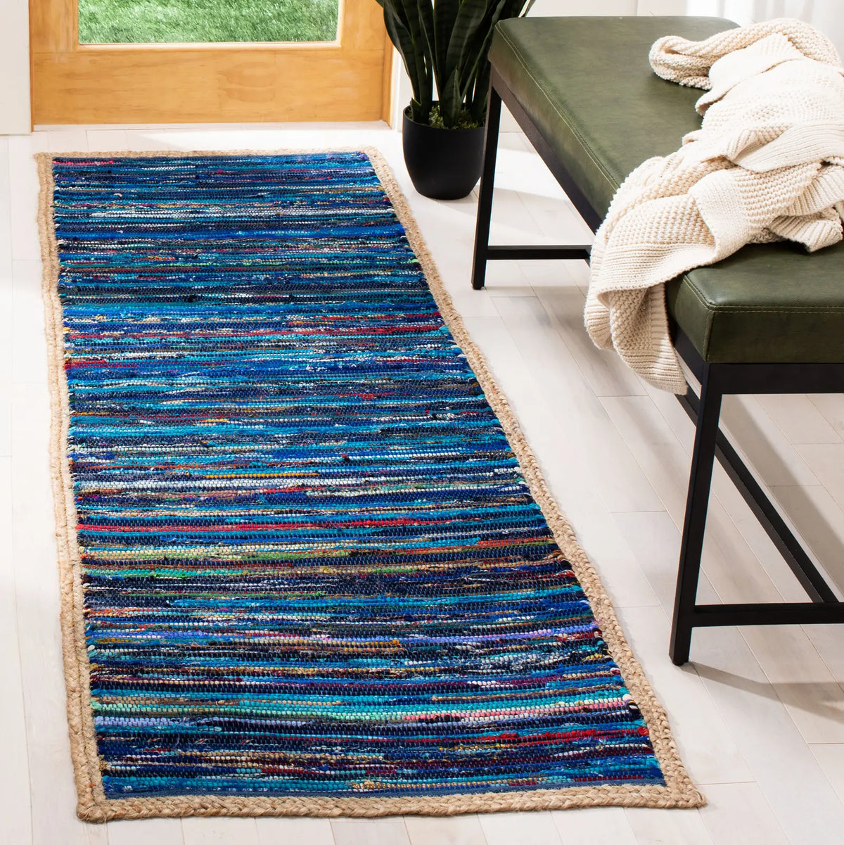 Safavieh Montauk 2'-3" x 7'-0" Rug in Blue / Natural
