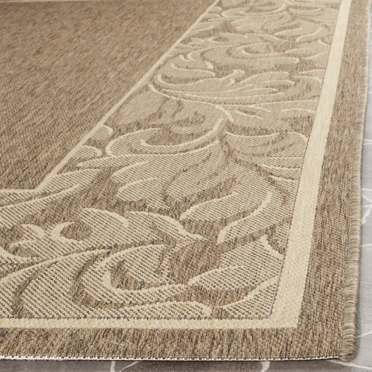 Safavieh Courtyard 4'-0" x 5'-7" Rug in Brown / Natural