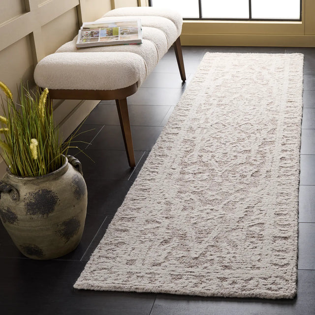 Safavieh Ebony 2'-3" x 9'-0" Rug in Ivory / Brown