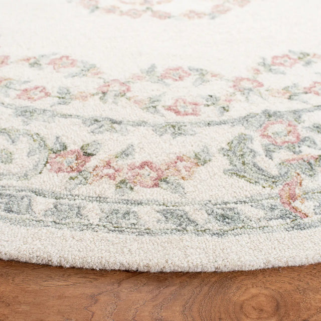 Safavieh Aubusson 6'-0" x 6'-0" Rug in Ivory / Pink