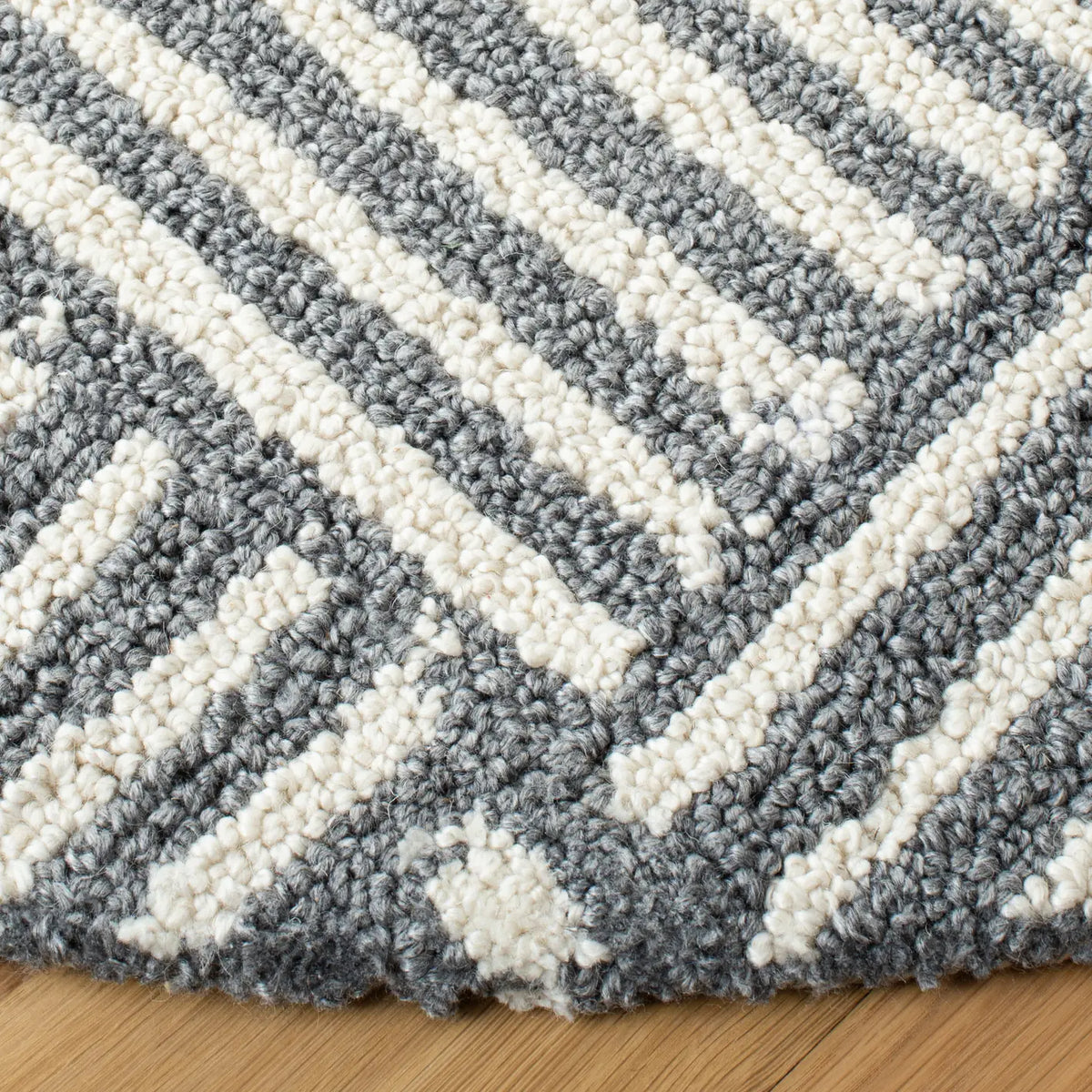 Safavieh Abstract 6'-0" x 6'-0" Rug in Ivory / Dark Grey
