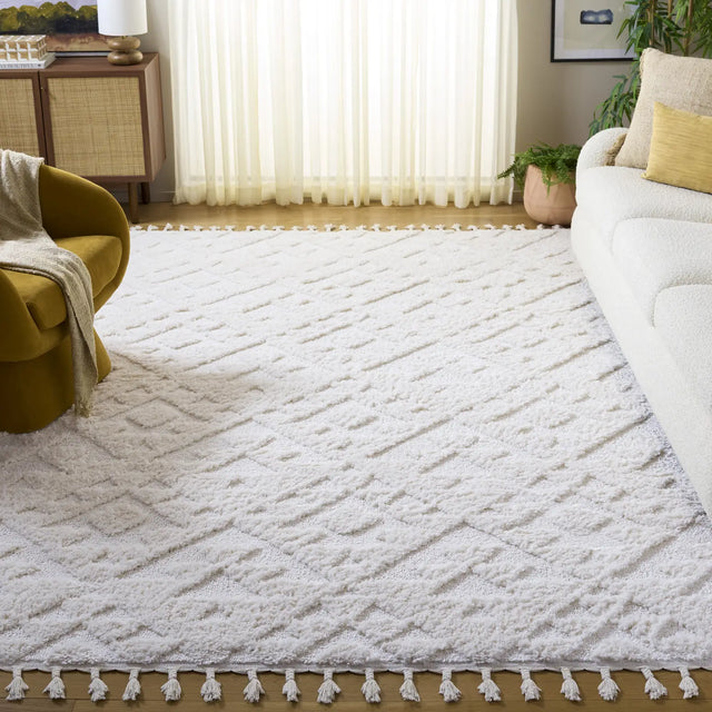 Safavieh Moroccan Tassel Shag 10'-0" x 14'-0" Rug in Ivory