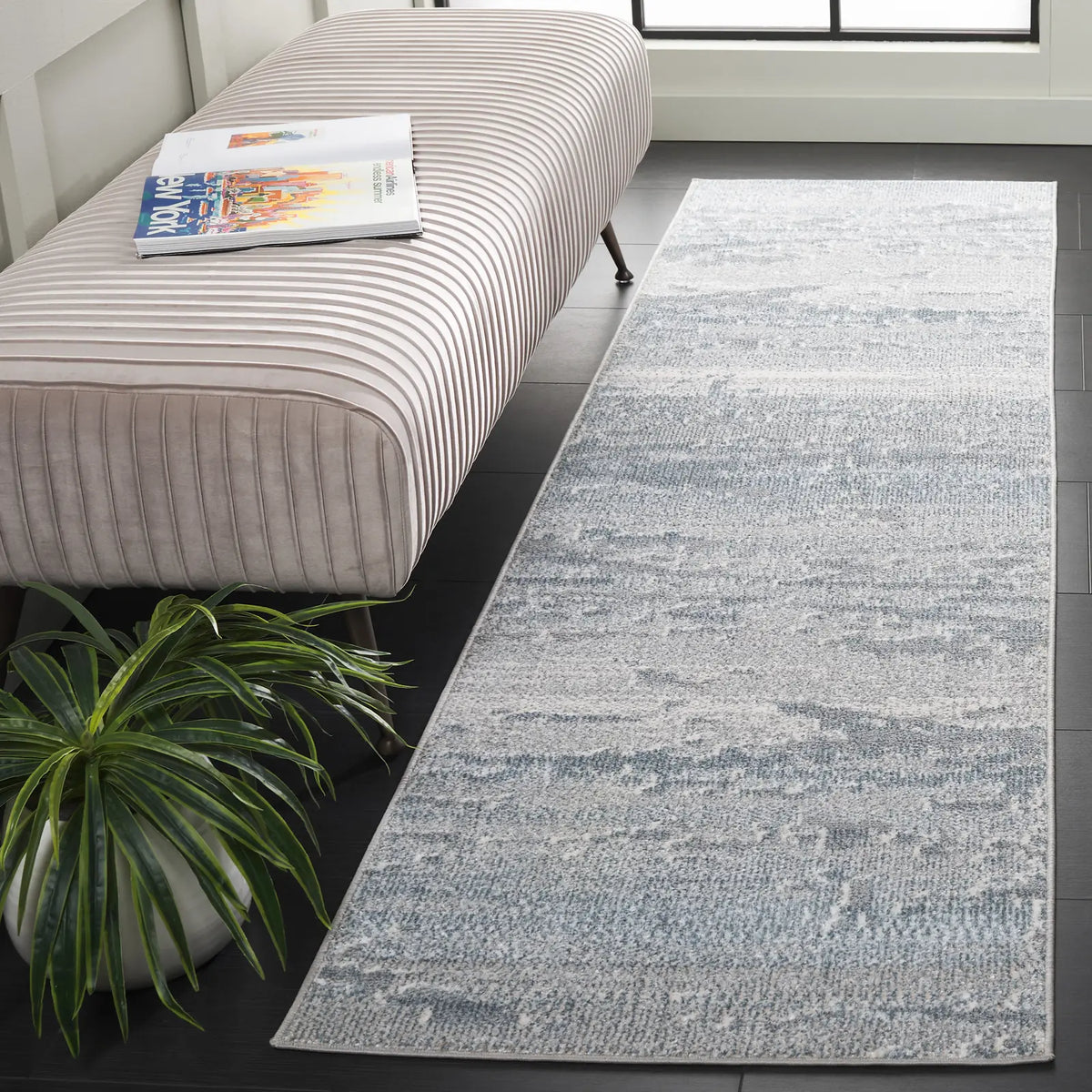 Safavieh Blair Washable 2'-2" x 8'-0" Rug in Blue / Grey