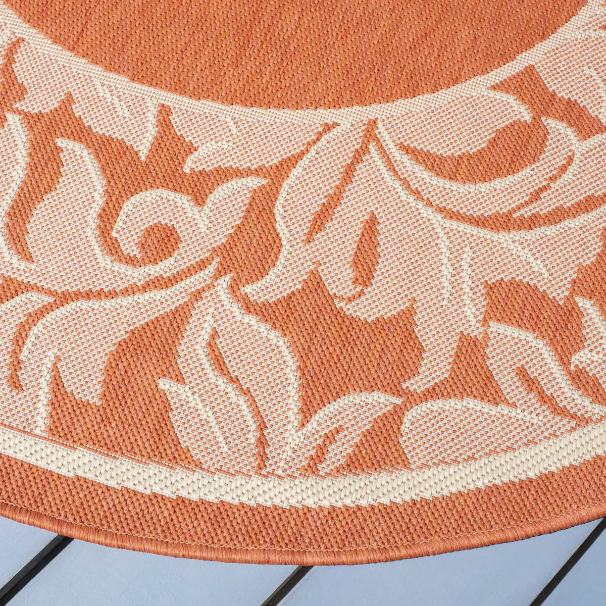 Safavieh Courtyard 5'-3" x 5'-3" Rug in Terracotta / Natural