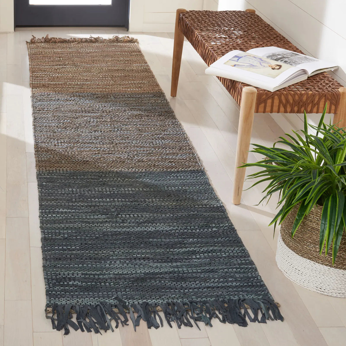 Safavieh Vintage Leather 2'-3" x 9'-0" Rug in Blue / Grey