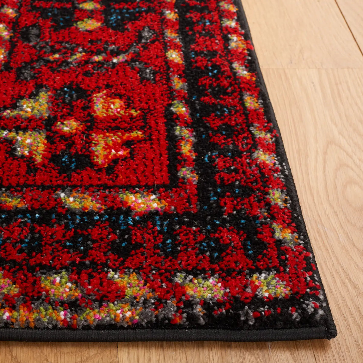 Safavieh Vintage Hamadan 4'-0" x 6'-0" Rug in Red / Light Blue