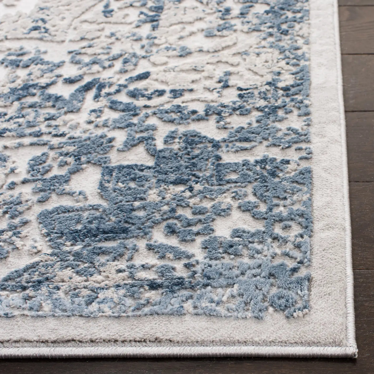 Safavieh Invista 4'-0" x 6'-0" Rug in Grey / Ivory