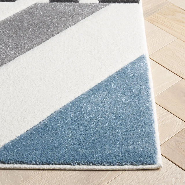 Safavieh Hollywood 4'-0" x 6'-0" Rug in Ivory / Blue