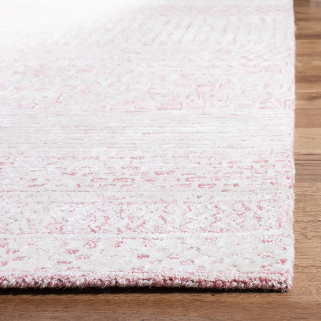 Safavieh Glamour 4'-0" x 6'-0" Rug in Light Pink / Ivory