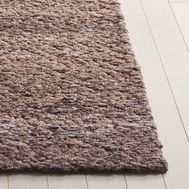Safavieh Harvest 2'-3" x 9'-0" Rug in Brown
