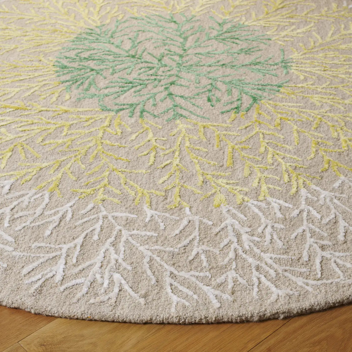 Safavieh Soho 6'-0" x 6'-0" Rug in Beige / Yellow